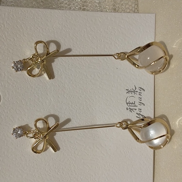 Gold Bow Drop Earrings! - Picture 3 of 5